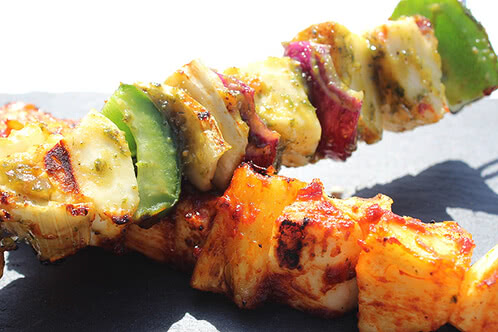 Рецепта за шишче с Halloumi на грил – свежо с билки